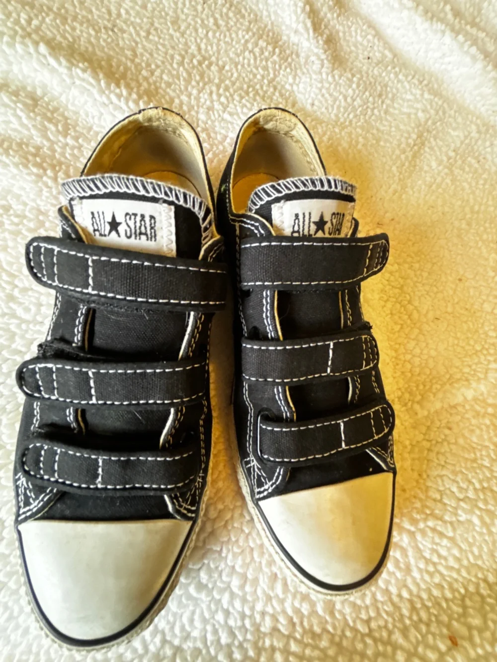 Converse Kids Black Low-Top Velcro Canvas Sneakers
